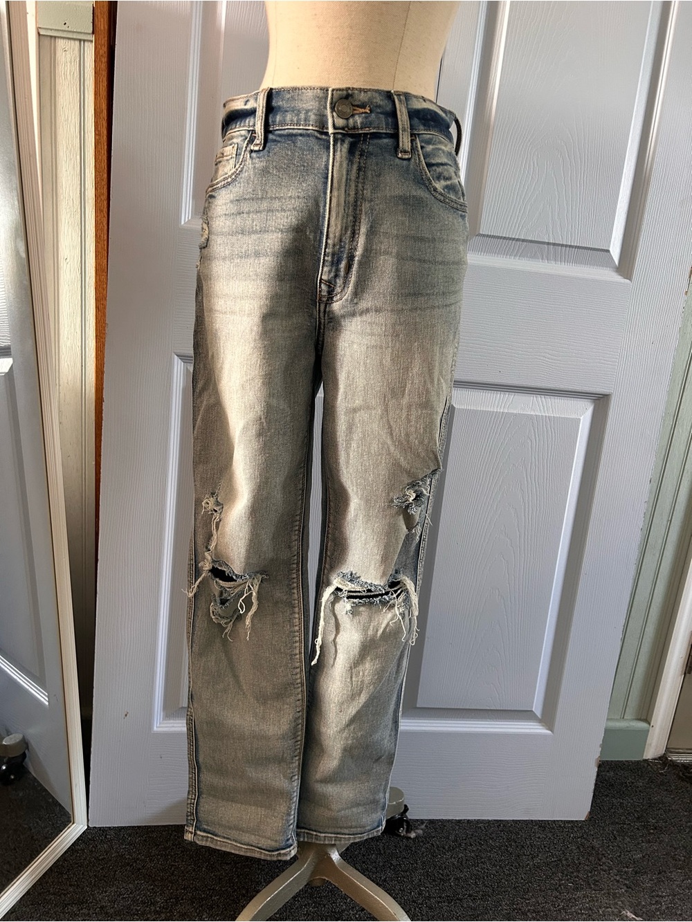Women’s Distressed Studio Blue Gray Straight-Leg Jeans